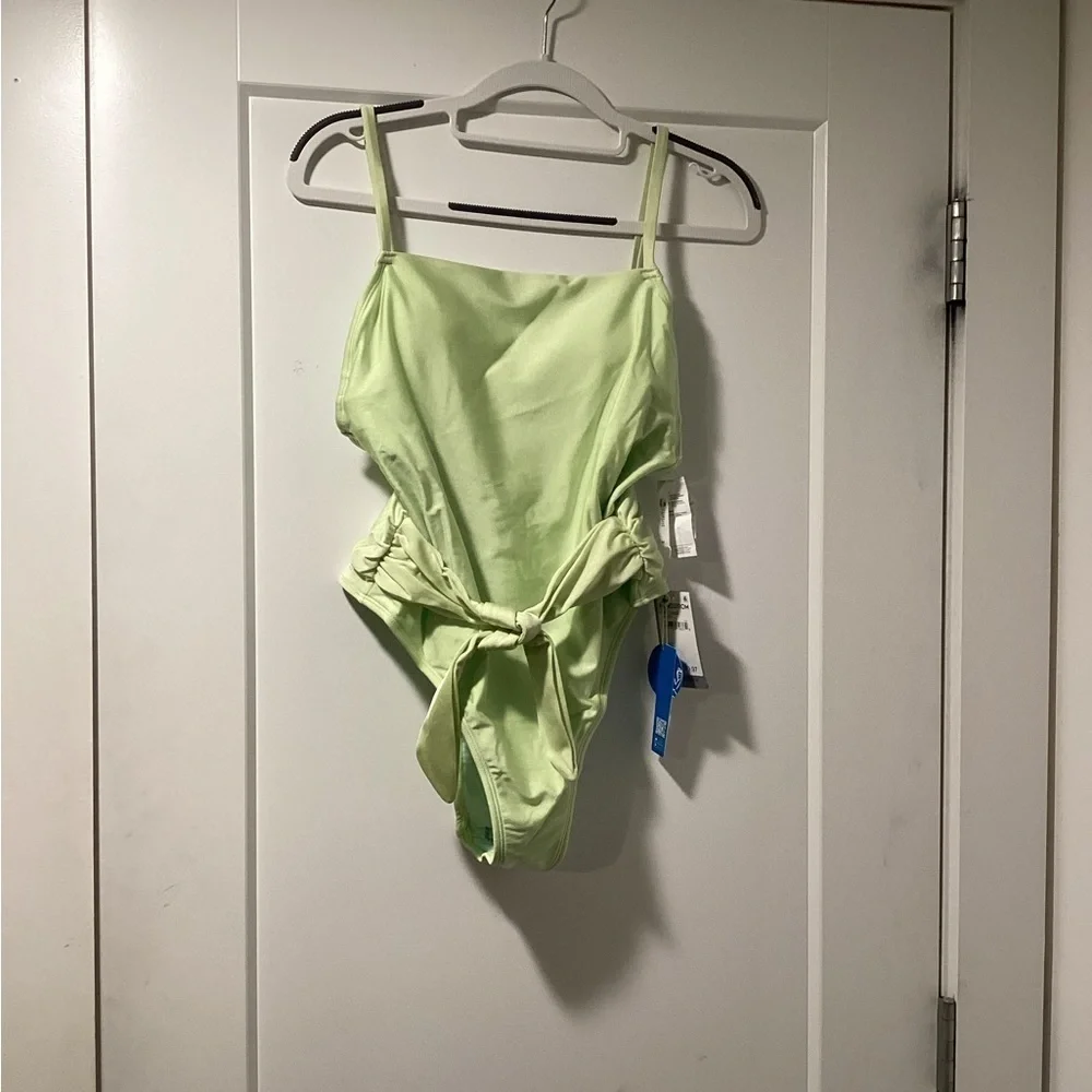 NWT Cupshe Size M Romantic Garden Square‎ Neck One-Piece Swimsuit Green